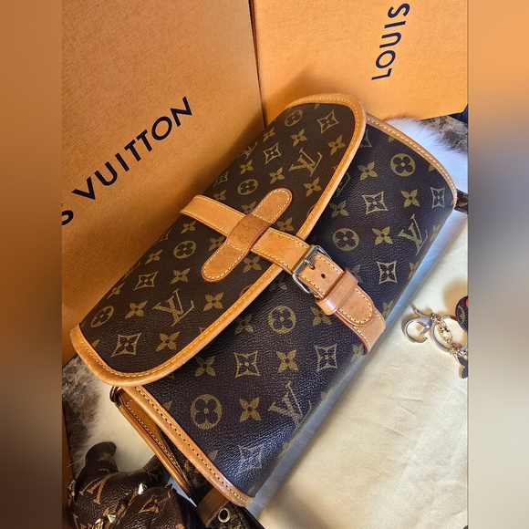 Louis Vuitton Monogram Marne Women's Shoulder Crossbody Bag ✨️ Vintage✨️ - Picture 9 of 17